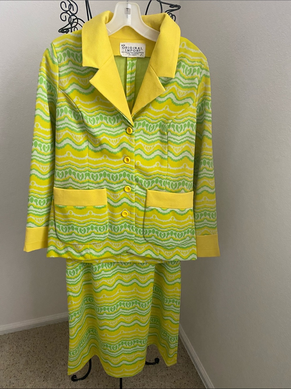Vintage 1960-1970 Yellow & Light Green Wavy Print Skirt Set